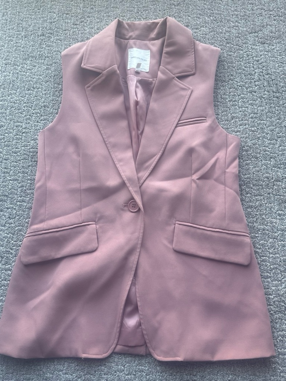 Avec Les Filles Sleeveless Blazer Vest in Dusty Rose